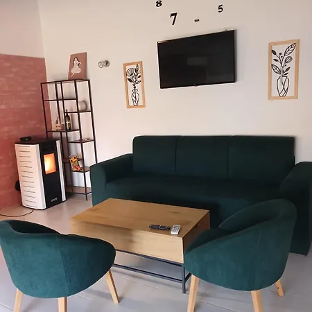 Una, On River Bank Feriehus