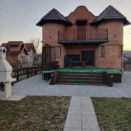 Feriehus Una, On River Bank Spilja