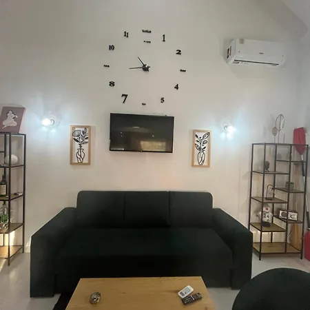 Feriehus Una, On River Bank *