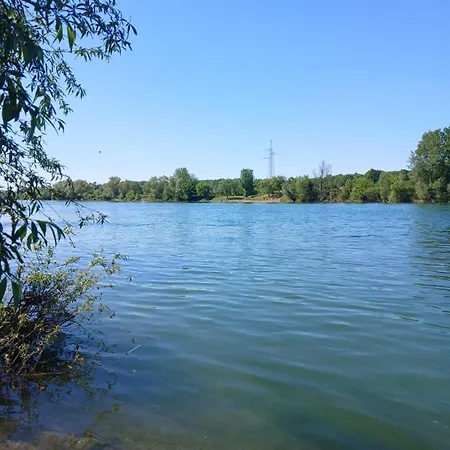 בית נופש Una, On River Bank *