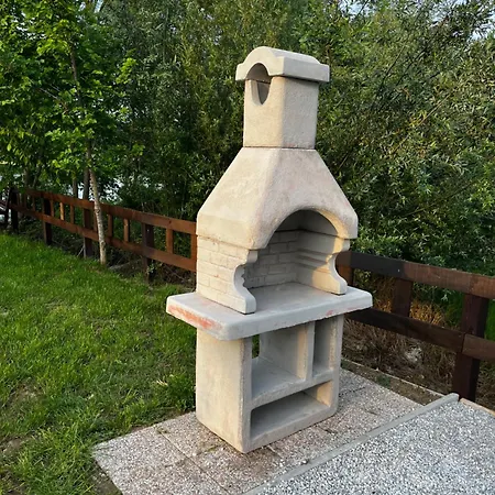 Una, On River Bank Tatil Evi Spilja